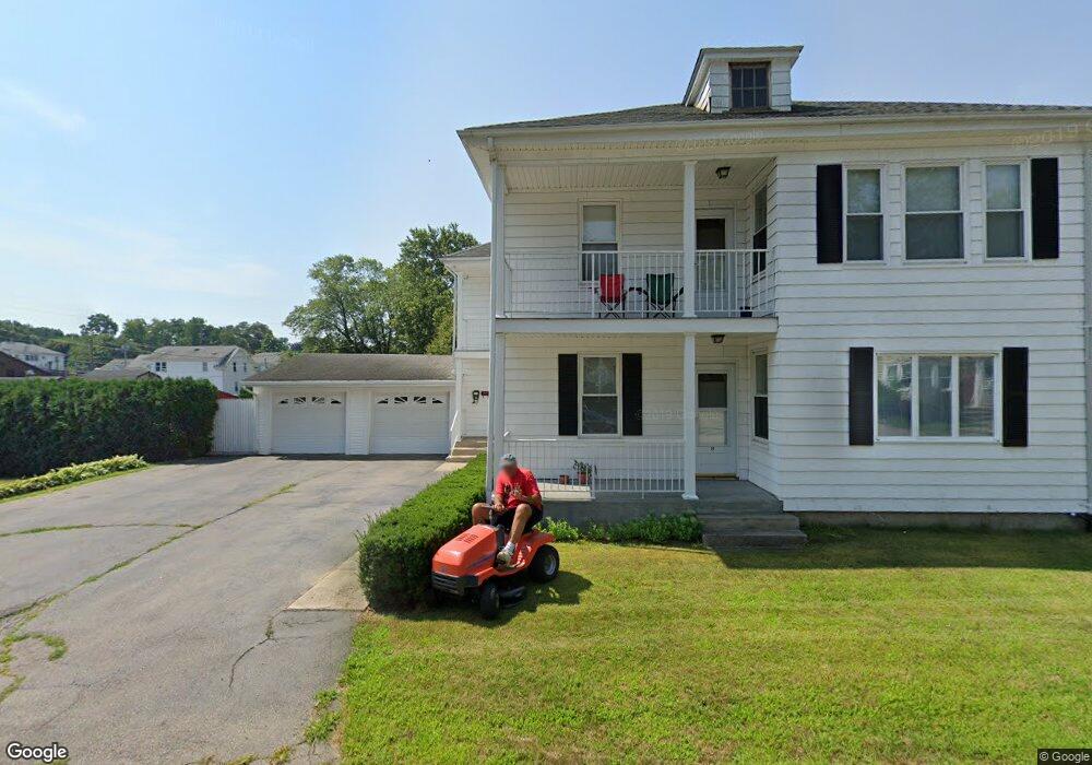 30 Suffolk St unit 2, Bellingham, NH 03019 - photo 1