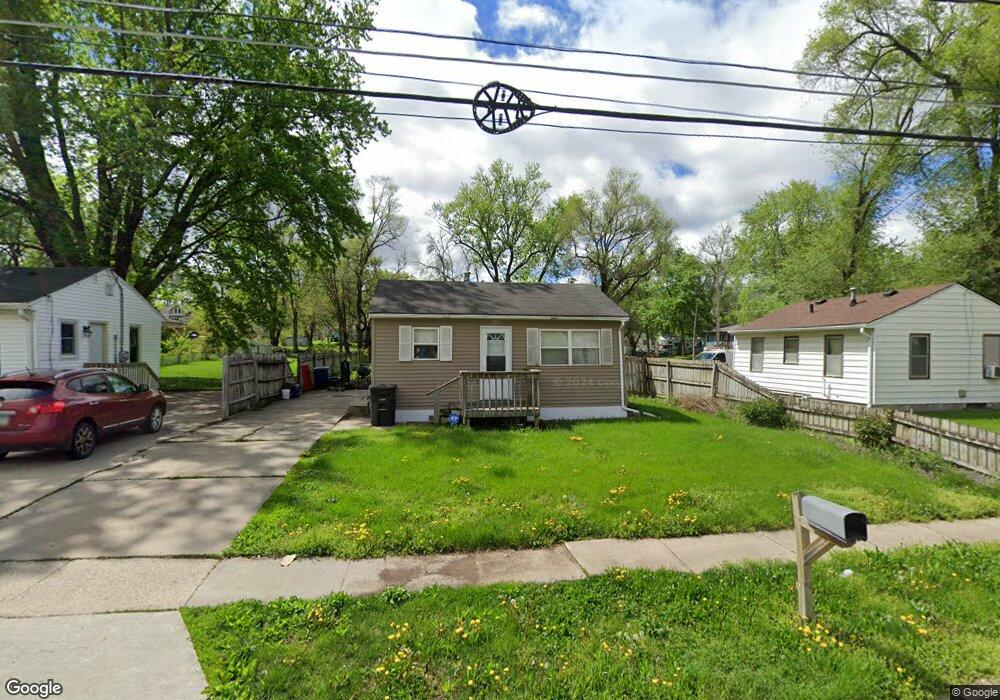 205 E Payton Ave, Des Moines, IA 50315 - photo 1