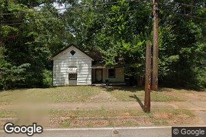 6 Hill St, Manchester, GA 31816