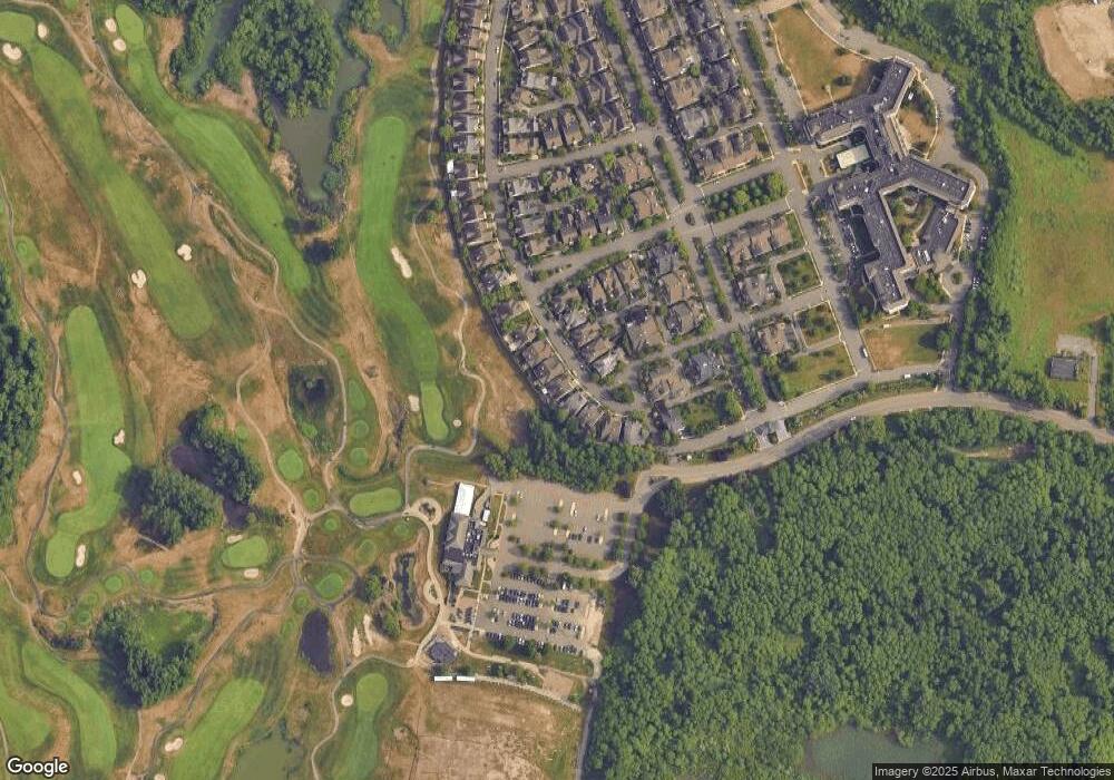 19 W Overlook, Port Washington, NY 11050 - photo 1