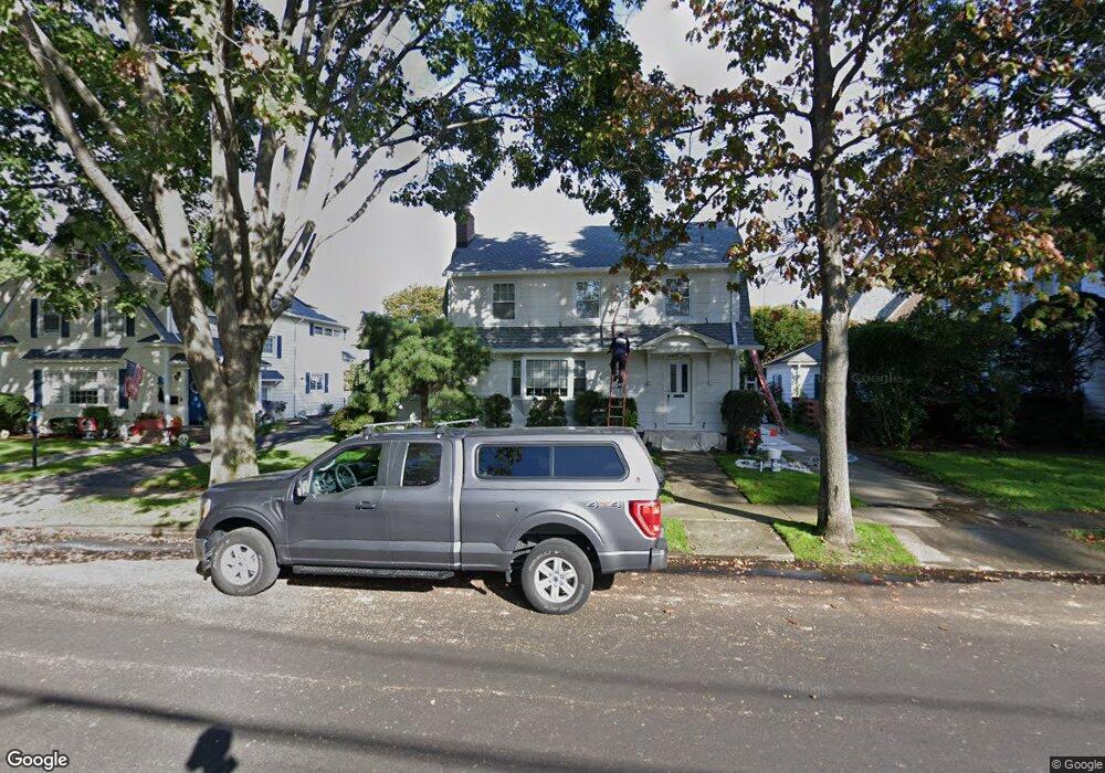 51 Hudson Rd, Floral Park, NY 11001 - photo 1