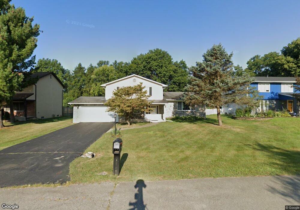 705 Strawberry Hill Rd W, Columbus, OH 43213 - photo 1