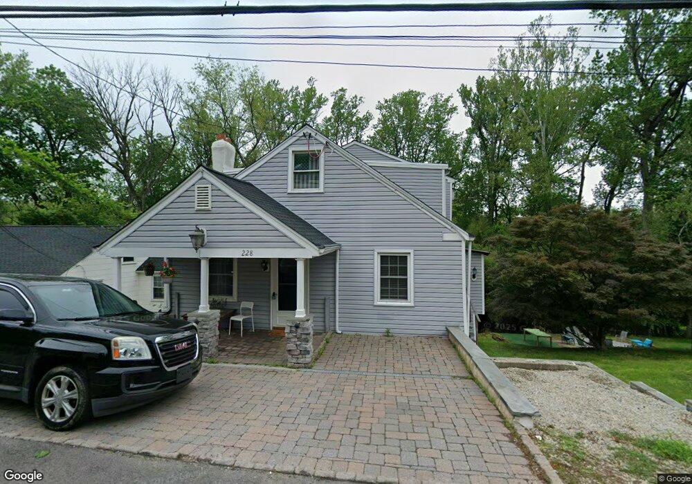 228 Balligomingo Rd, Conshohocken, PA 19428 - photo 1