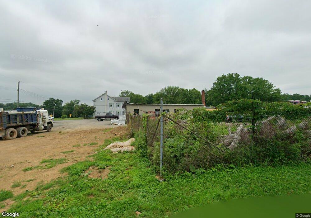 445 Monocacy Dr, Bath, PA 18014 - photo 1