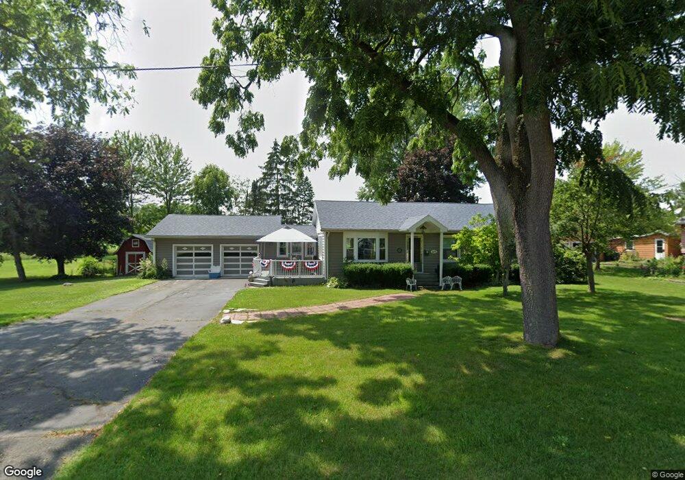 609 N Elm St, Three Oaks, MI 49128 - photo 1