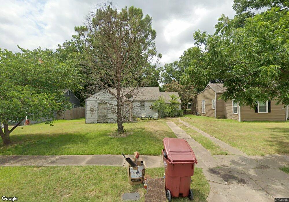 216 E Evans Ave, Bonham, TX 75418 - photo 1