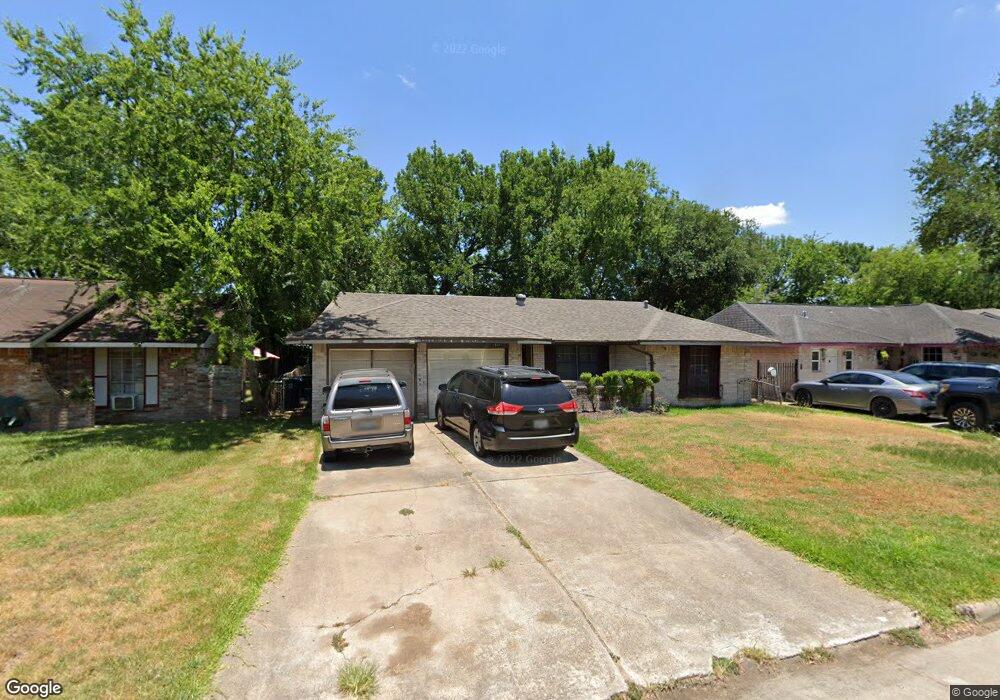 1930 Aldsworth Dr, Houston, TX 77088 - photo 1