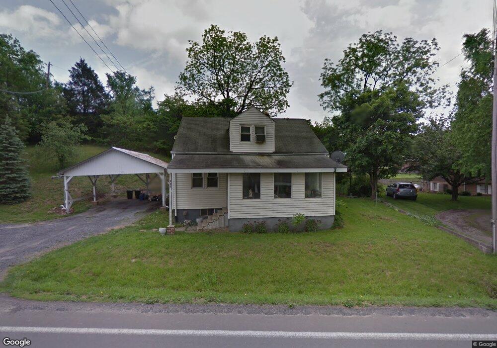 505 Winchester Ave, Moorefield, WV 26836 - photo 1