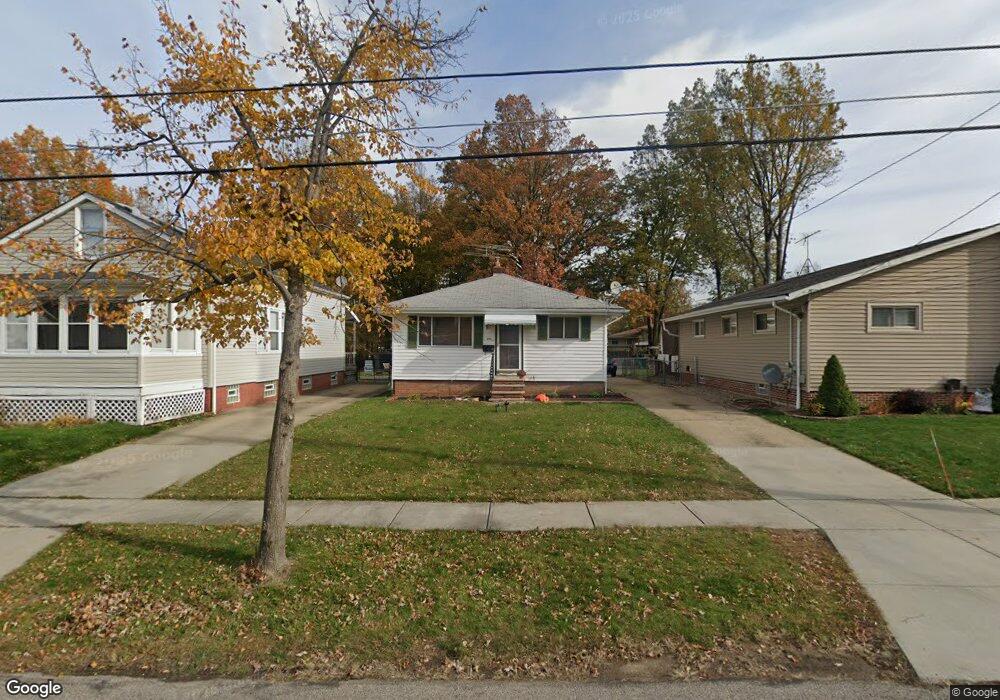 1827 E 298th St, Wickliffe, OH 44092 - photo 1