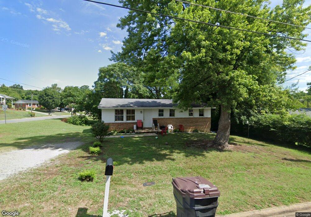 302 Roanoke St, Reidsville, NC 27320 - photo 1