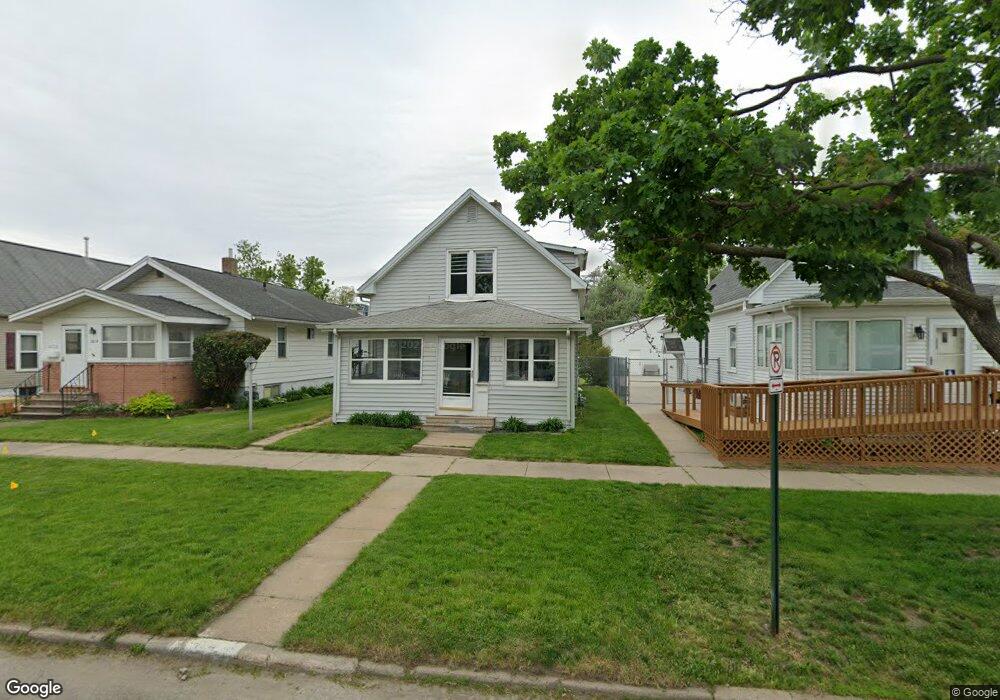 1012 9th St SW, Cedar Rapids, IA 52404 - photo 1