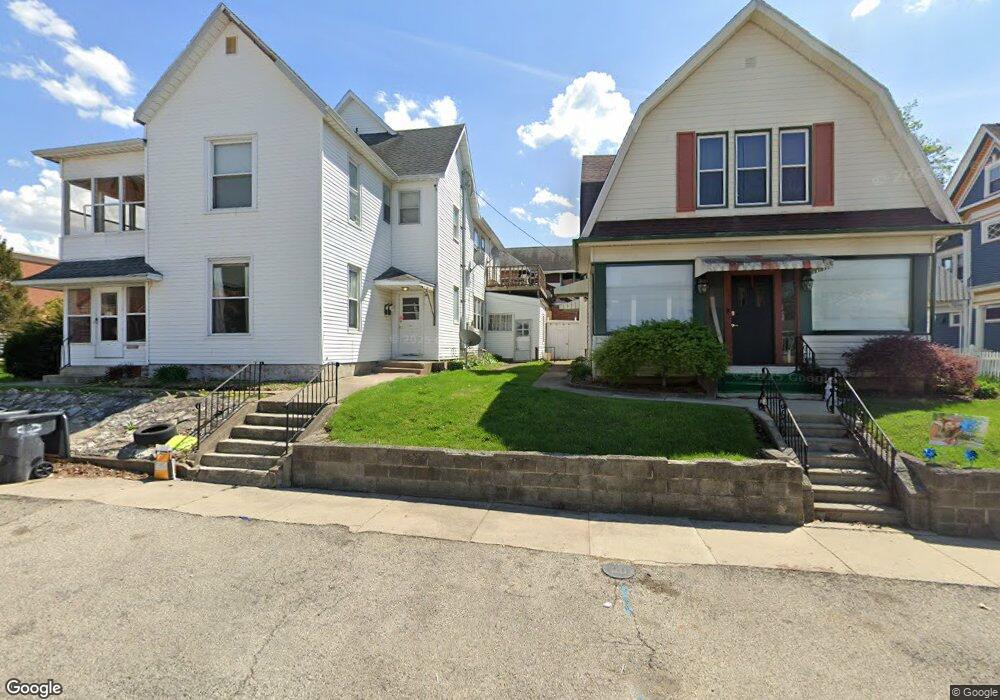 221 E 11th St unit 3, Anderson, IN 46016 - photo 1