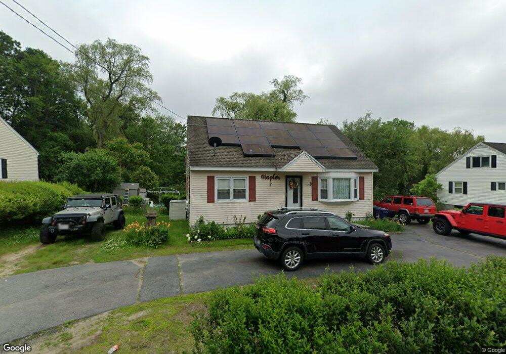 37 Crosby Rd, Dracut, MA 01826 - photo 1