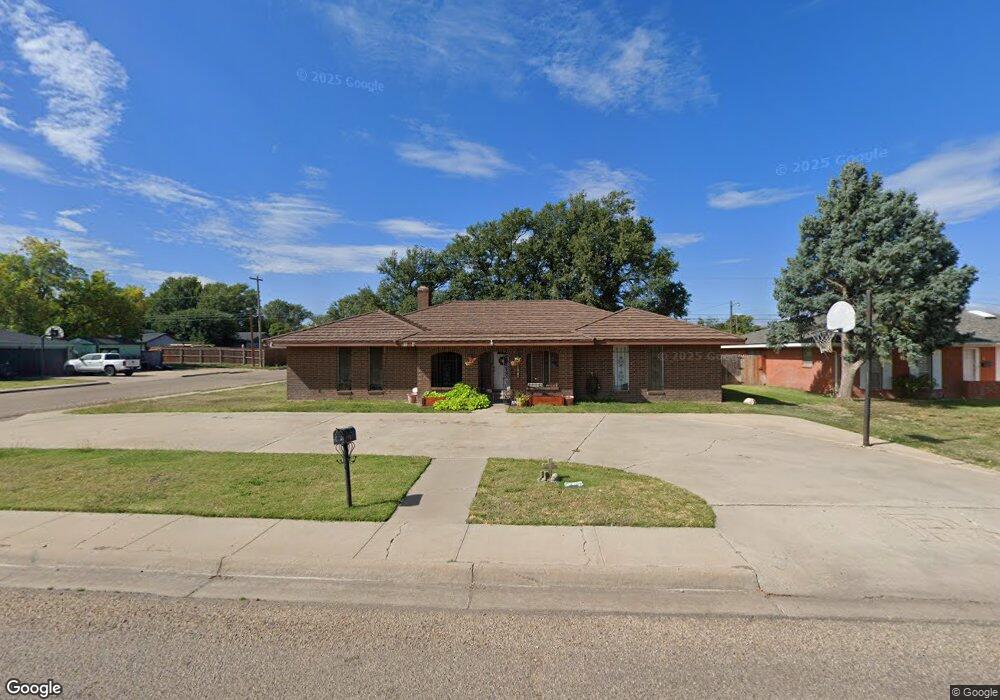 301 Bailey Ave, Dumas, TX 79029 - photo 1