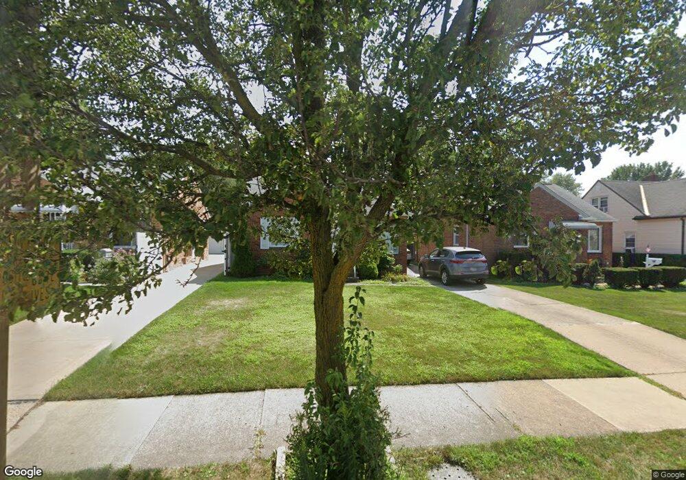 20060 Mccracken Rd, Maple Heights, OH 44137 - photo 1