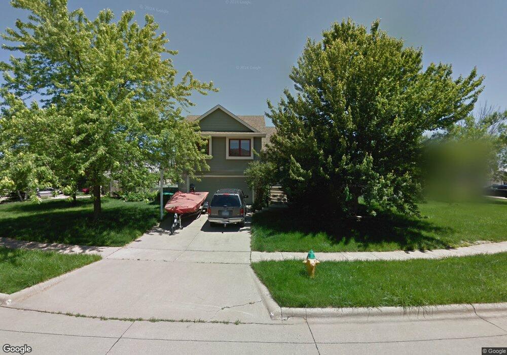 3213 SE 22nd Ct, Des Moines, IA 50320 - photo 1