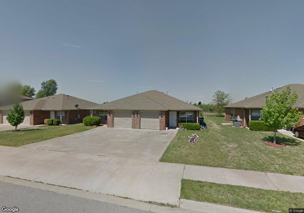 3146 Memory Ln unit A&B, Springdale, AR 72764 - photo 1