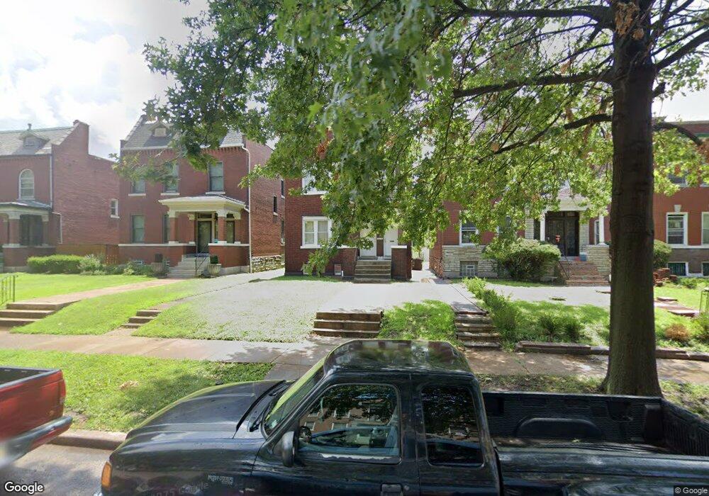 4438 Holly Ave, Saint Louis, MO 63115 - photo 1