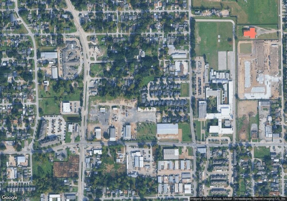 8814 W Native Ln, Houston, TX 77022 - photo 1