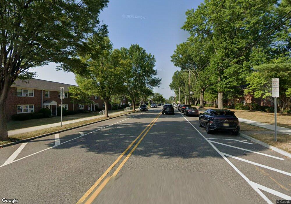 289 Bogert Rd, River Edge, NJ 07661 - photo 1