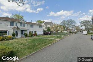68 Arleigh Dr, Albertson, NY 11507