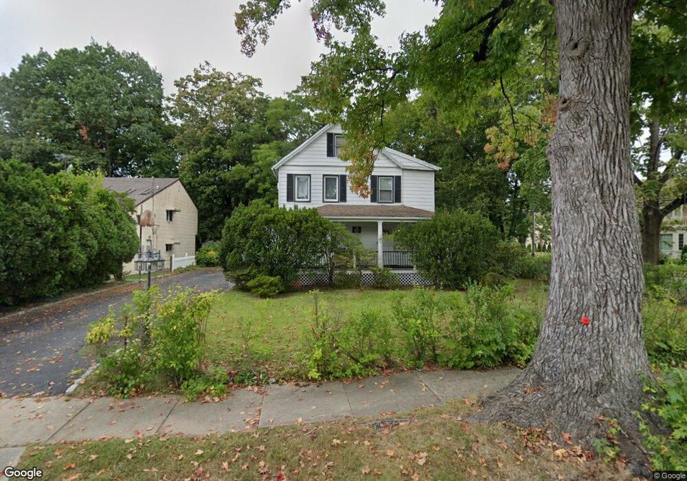 19 North Rd, Great Neck, NY 11024 - photo 1
