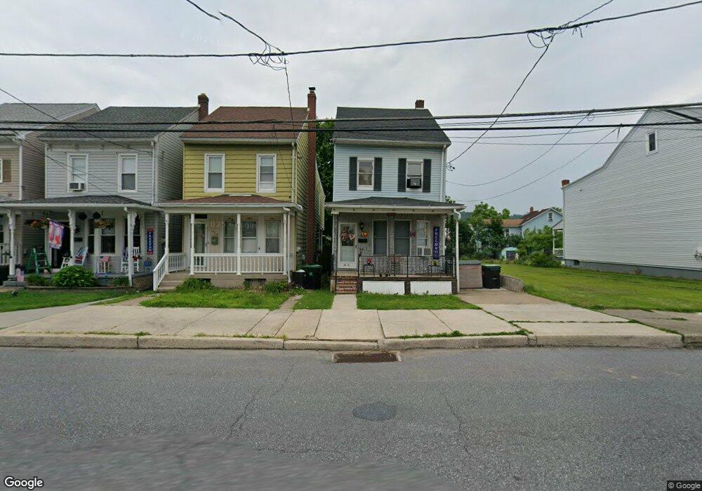 512 W Market St, Orwigsburg, PA 17961 - photo 1