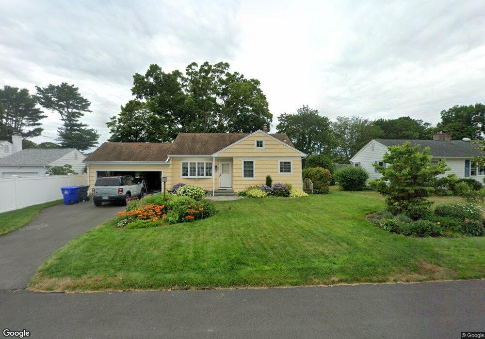 7 Field Place, Branford, CT 06405 - photo 1