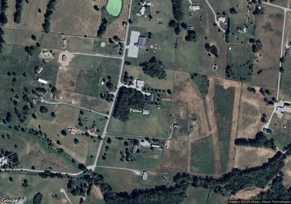 415 Cole Rd, Harrodsburg, KY 40330 - photo 1