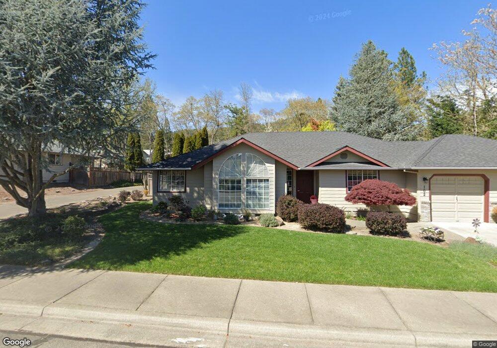 104 NW Sinclair Dr, Grants Pass, OR 97526 - photo 1