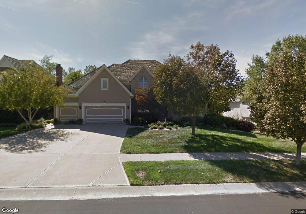 9638 Redbud Ln, Lenexa, KS 66220 - photo 1