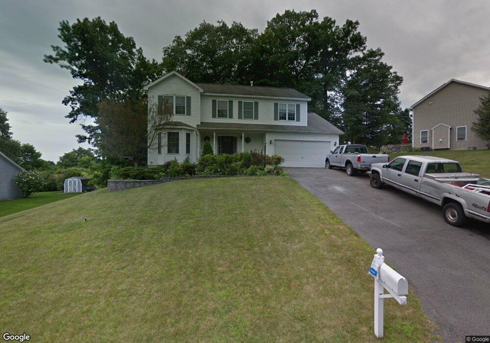 1122 Clute Crest Ln, Schenectady, NY 12309 - photo 1