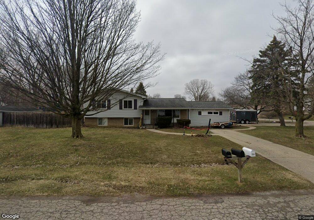 2076 Deerfield Dr, Flint, MI 48532 - photo 1