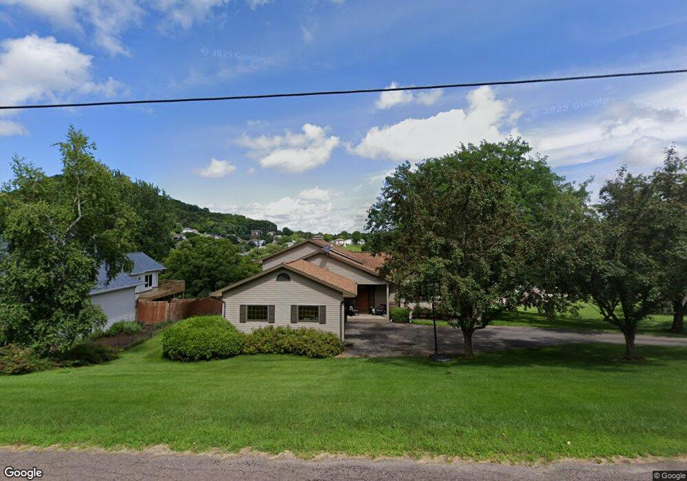 722 N 4th St, La Crescent, MN 55947 - photo 1