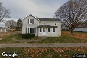 12 S Amos St, Preston, IA 52069