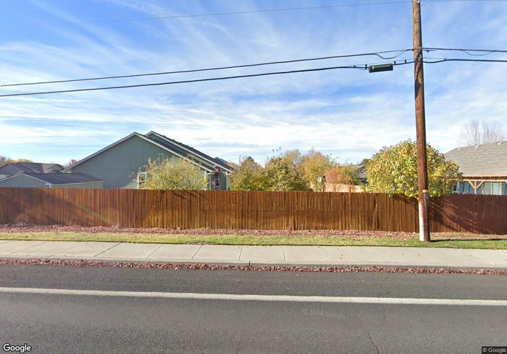 1923 NW 19th St, Redmond, OR 97756 - photo 1