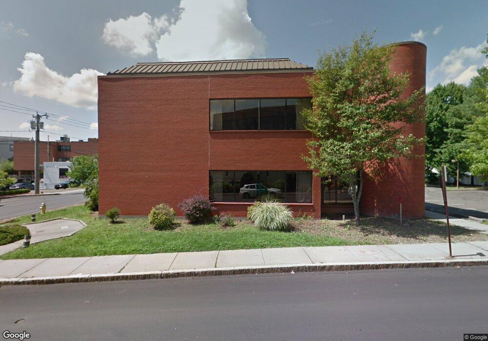 42 Forest St unit 6, New Canaan, CT 06840 - photo 1