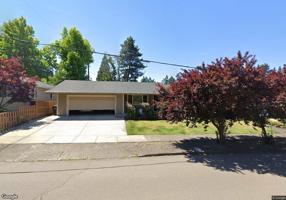 1260 Hallinan St, Lake Oswego, OR 97034 - photo 1