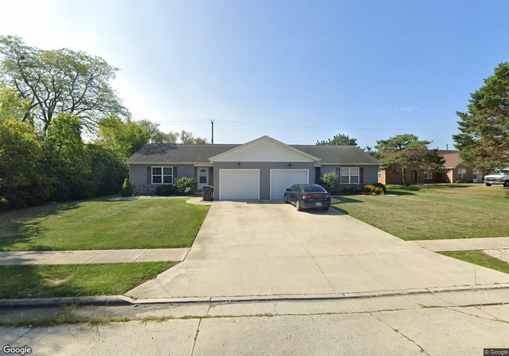 1283 Pebble Creek Dr, Lima, OH 45801 - photo 1