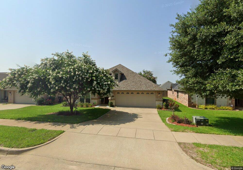 1649 Skidmore Ln, Tyler, TX 75703 - photo 1