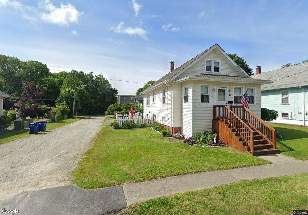 2 Wright St, Fairhaven, MA 02719 - photo 1