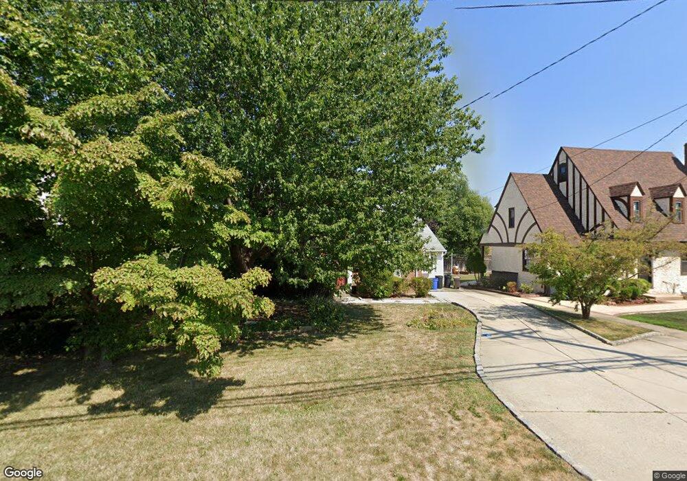 3939 221st St, Bayside, NY 11361 - photo 1