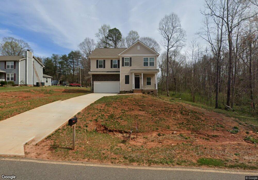132 Kingswood Dr, Statesville, NC 28625 - photo 1