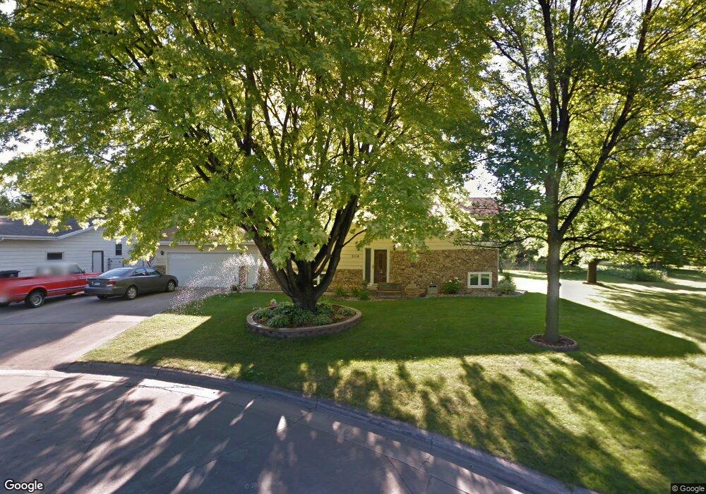 2114 Summerset Ct, Grand Forks, ND 58201 - photo 1