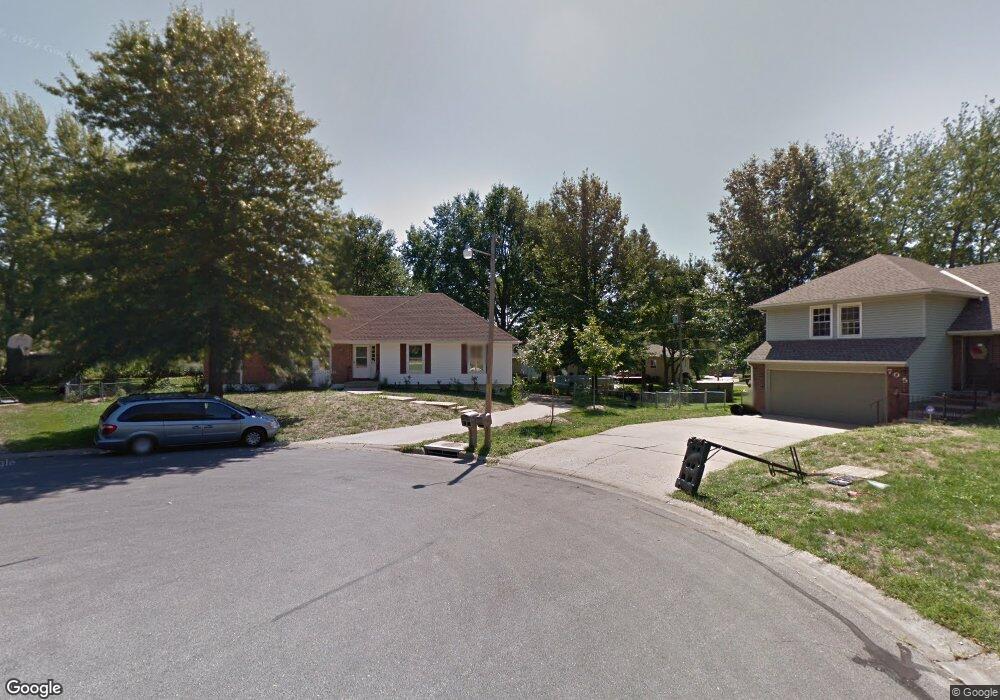 704 NW 11th St, Blue Springs, MO 64015 - photo 1