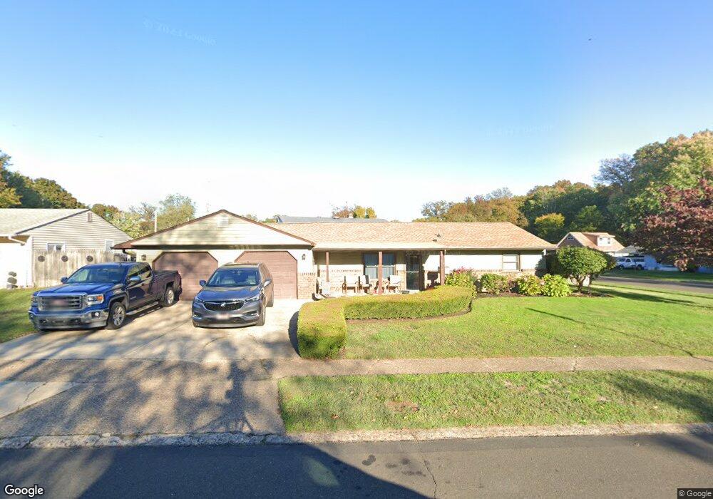 2 Young Birch Rd, Levittown, PA 19057 - photo 1