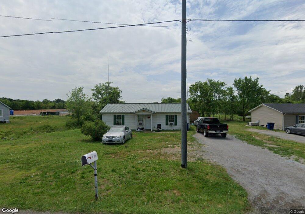 409 Dover St, Shelbyville, TN 37160 - photo 1