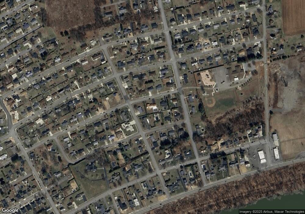 1118 E 4 1 2 St, Berwick, PA 18603 - photo 1