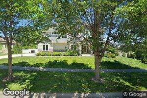 515 Sanctuary Ln, Delafield, WI 53018