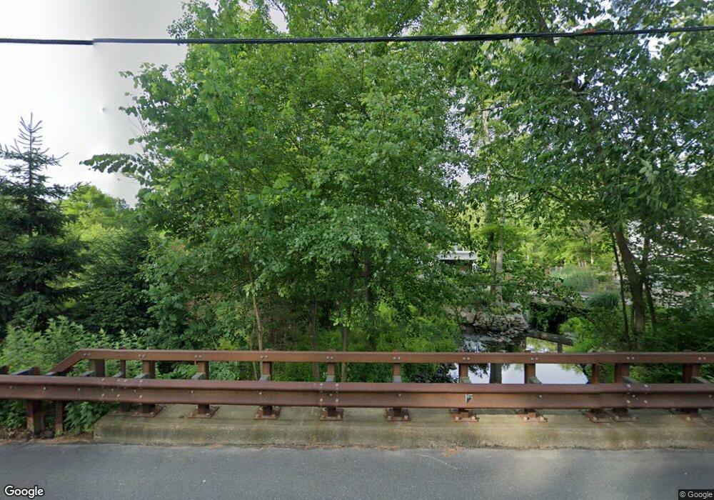 1528 Ponus Ridge Rd, New Canaan, CT 06840 - photo 1